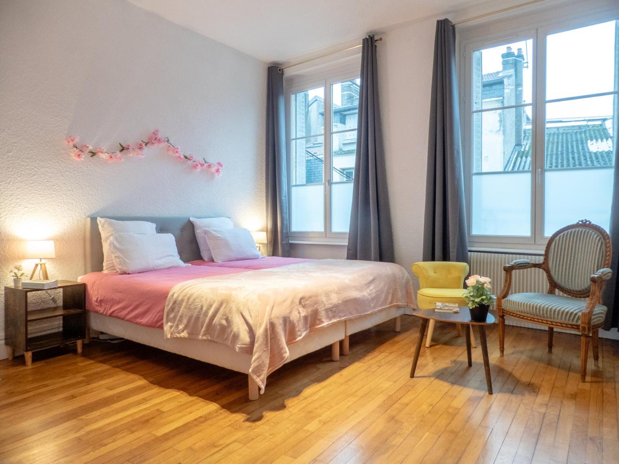 L'Amour De La Paix - Centre-Ville - Jardin - Proche Gare - Tv65"Primevideo - Ambiance Tres Chaleureuse - Parking Gratuit Sous-Video Surveillance Proche - Gere Par Presta-Zen'Services Verdun-sur-Meuse Ngoại thất bức ảnh